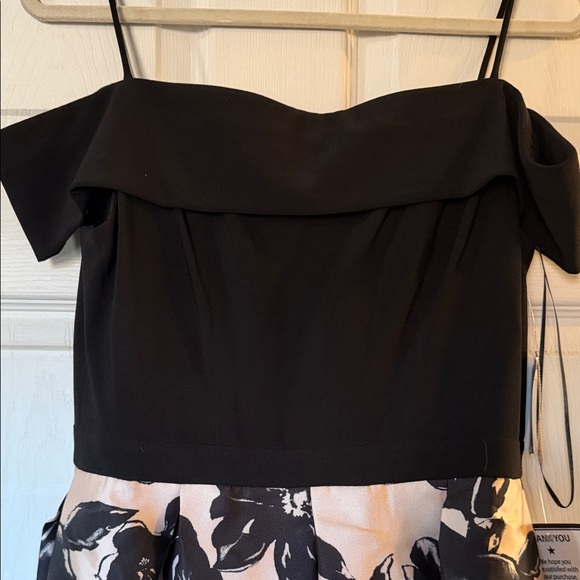 Morgan & Co. Black and Cream Floral Dress - Picture 3 of 5